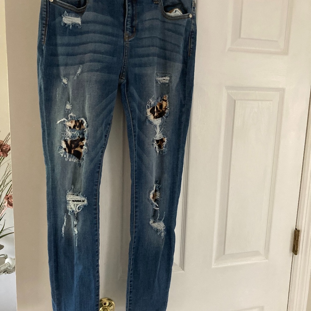 Judy Blue Skinny Fit distressed Leopard Jeans size 13/31